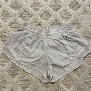 lululemon hottie hot shorts